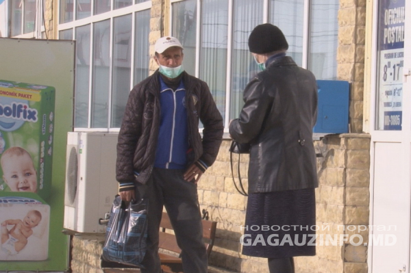 «Носить маску на подбородке - бесполезно». Врачи о правильном ношении защитной маски