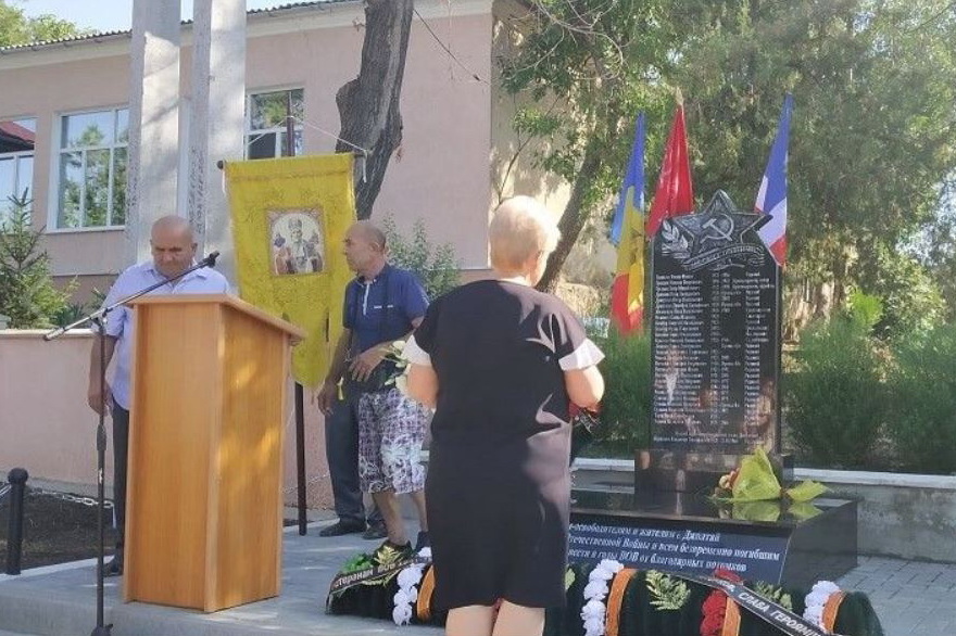 В память о павших за Победу. Мемориальная плита открыта в Джолтае