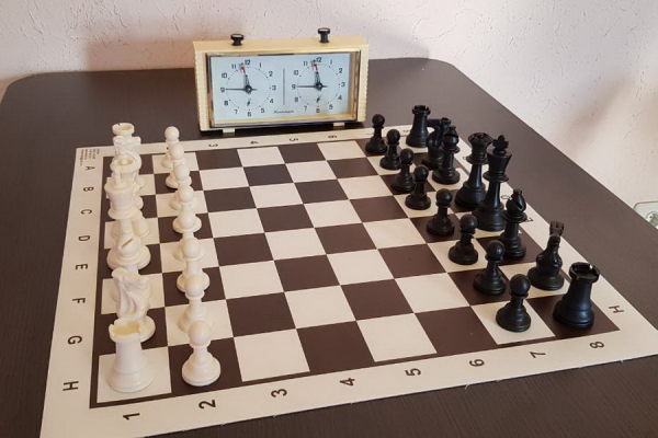 «Игра развивает внимание». Шахматный клуб из Комрата объявил о наборе детей