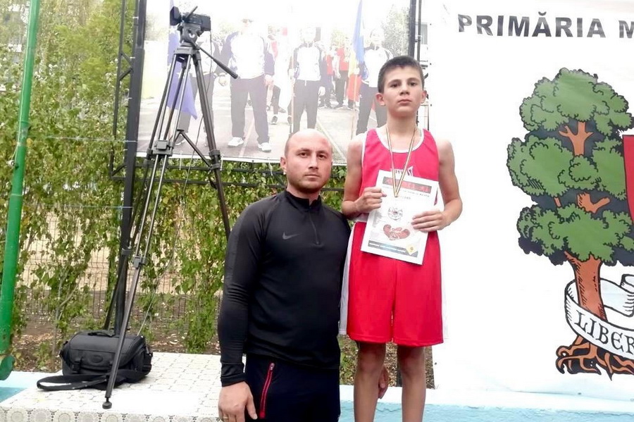 Спортсмен из Вулканешт завоевал серебро на чемпионате Молдовы по боксу