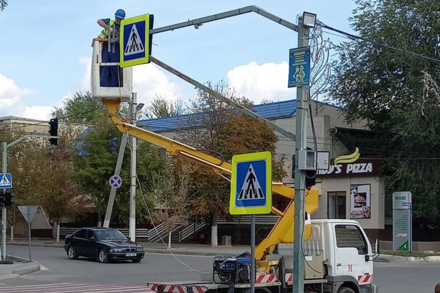 На одном из перекрестков в Чадыр-Лунге установили новые светофоры