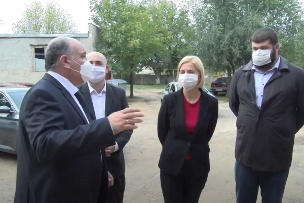 LIVE: Башкан встречается с работниками скорой помощи