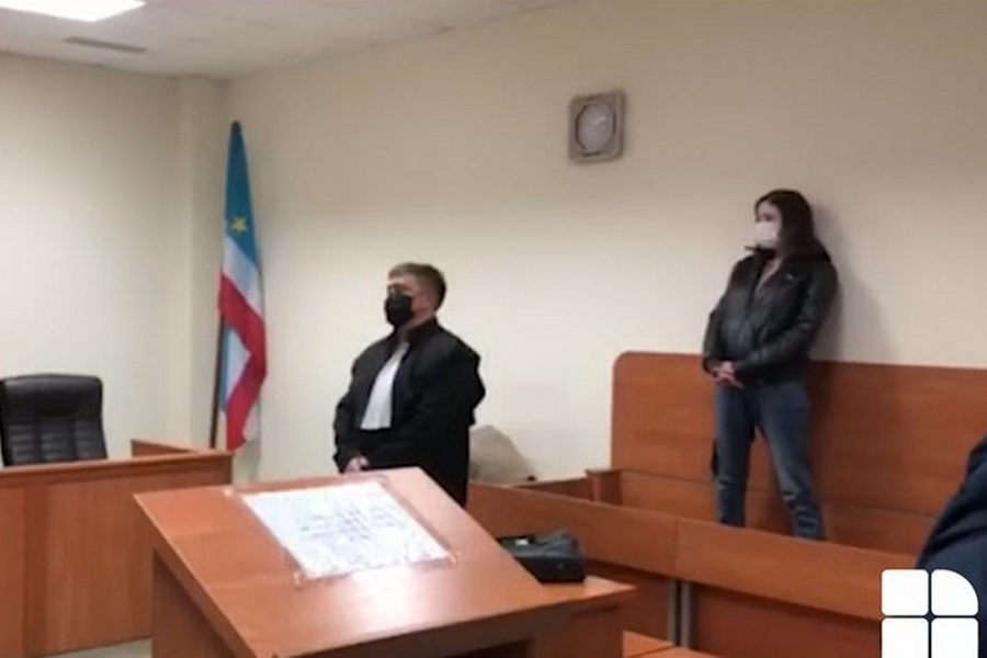 Под арест. Суд принял решение о судьбе зарезавшей мать жительницы Комрата