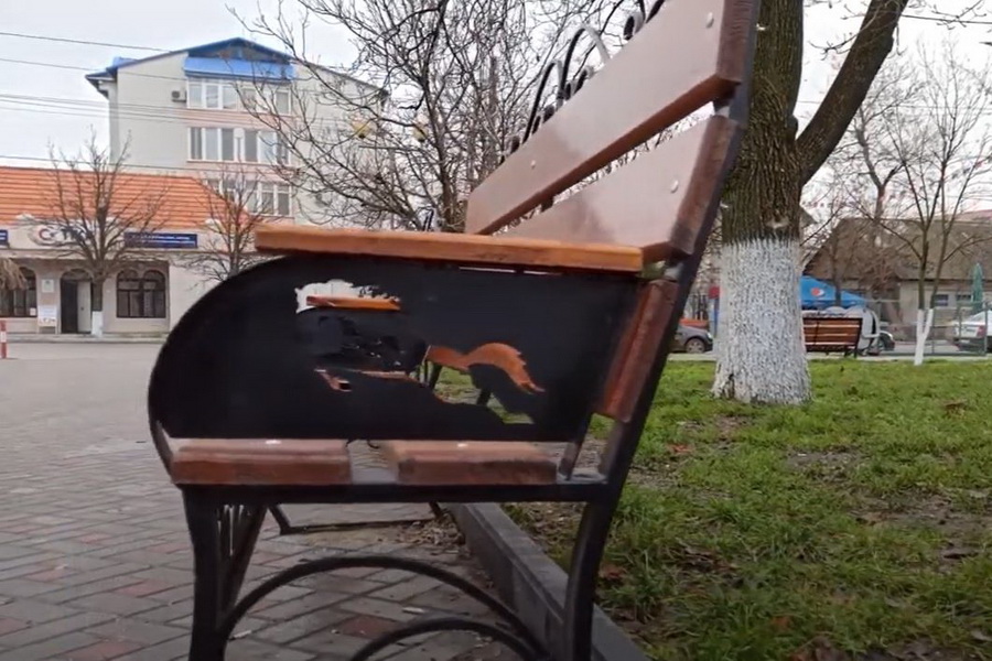 Новые лавки и урны. Где их установят в Комрате?