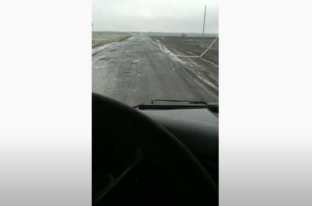 «Не могу удержать в руках телефон». Дальнобойщик показал трассу Вулканешты-Джурджулешты