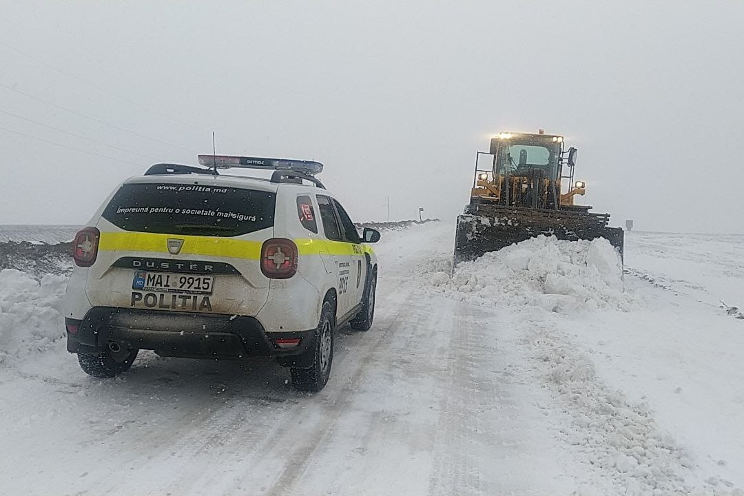 Полиция: Три дороги в Гагаузии заблокированы из-за снегопада
