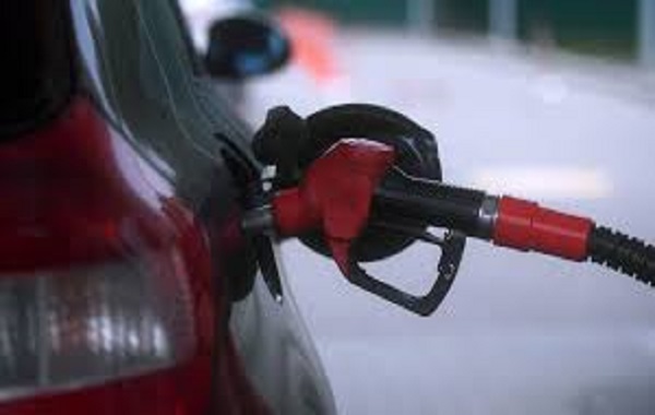 Власти объяснили безудержный рост цен на топливо
