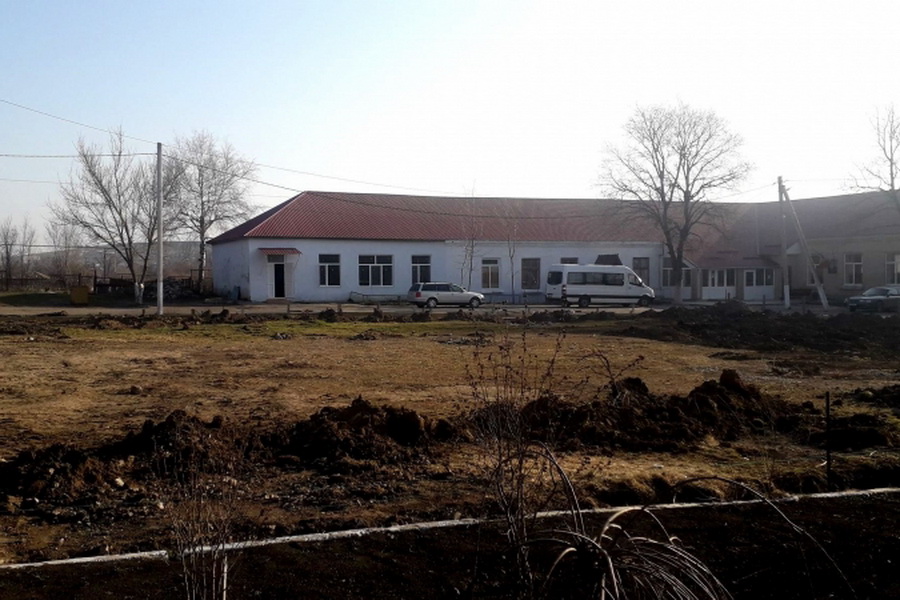 В Чадыр-Лунге началось строительство футбольного мини-поля