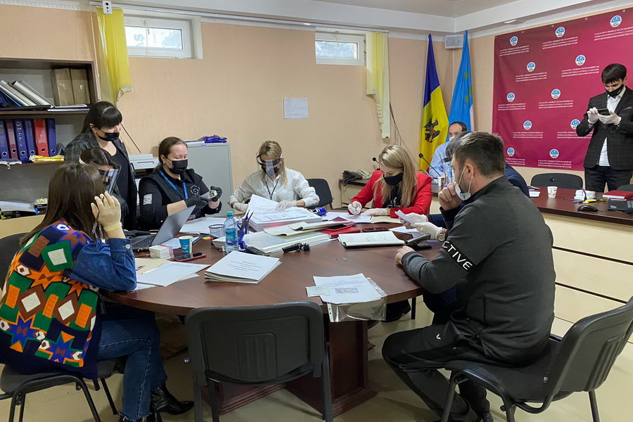 LIVE: ЦИК принимает документы от претендентов в НСГ