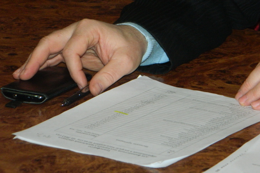 Первые пять претендентов на пост депутата НСГ сдали подписи в ЦИК