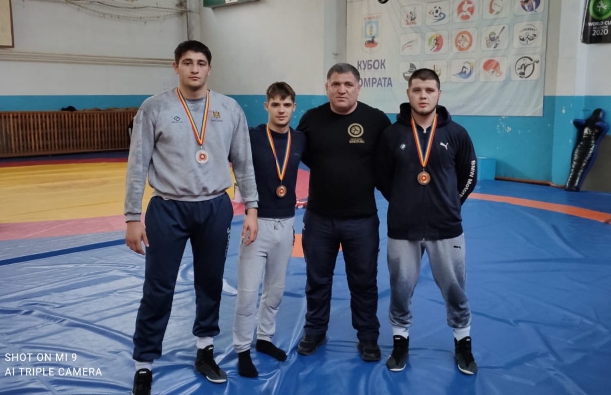 Борцы-вольники из Комрата завоевали медали на чемпионате Молдовы