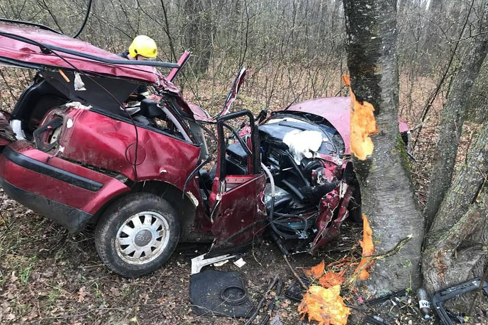 В страшной аварии в Окнице погиб водитель и его супруга