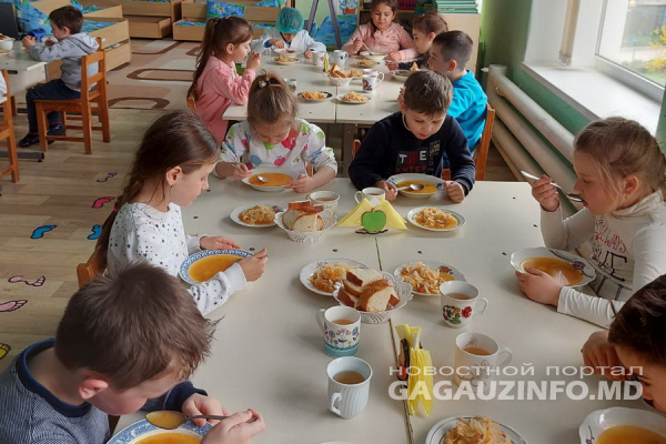 Внезапный визит. Чем кормят детей в детсадах Комрата?