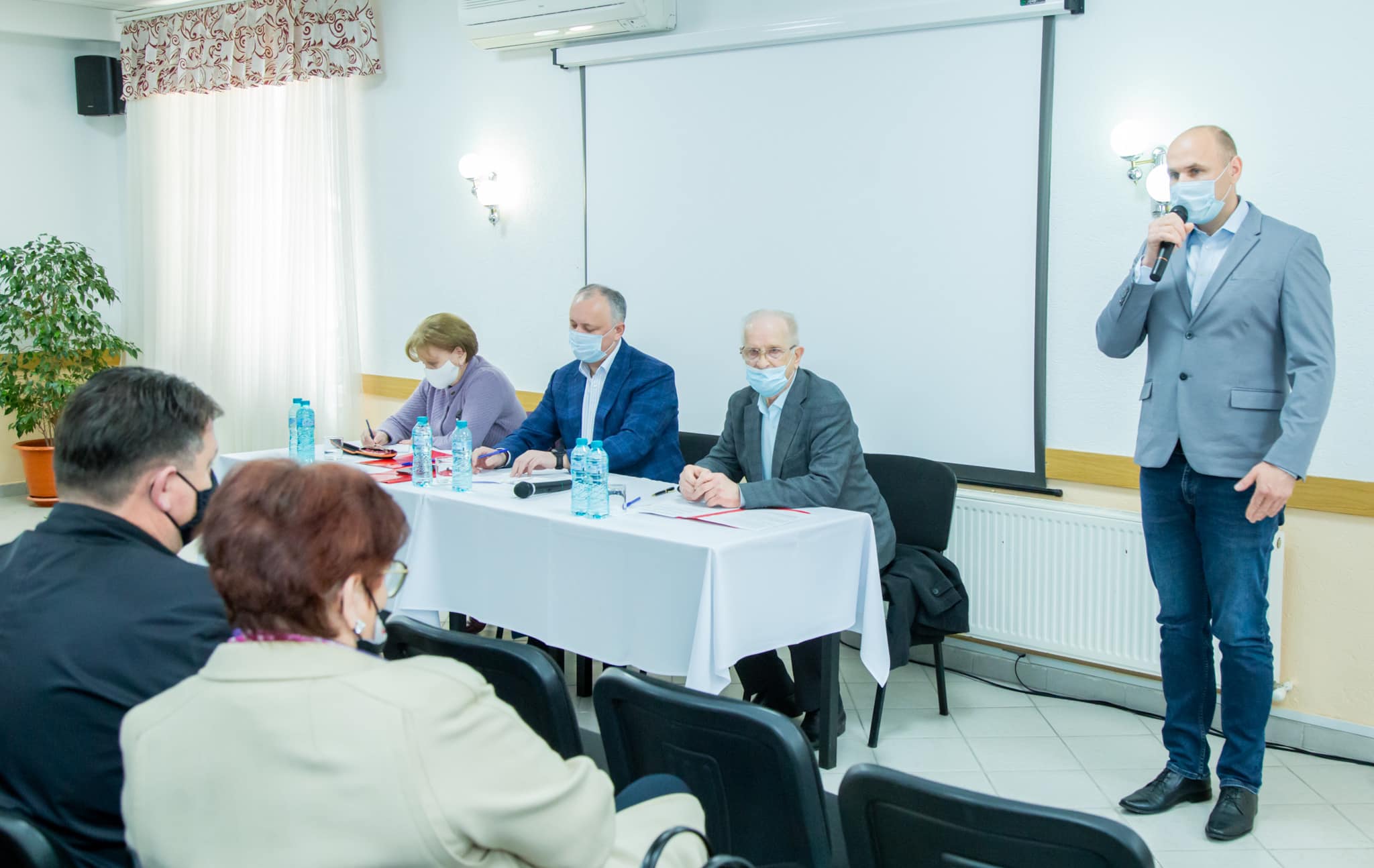ПСРМ потребовала отставки Санду и проведения досрочных выборов президента