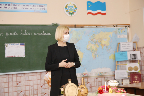 Башкан посетила урок по гагаузскому языку в Чок-Майдане. О чем была лекция?