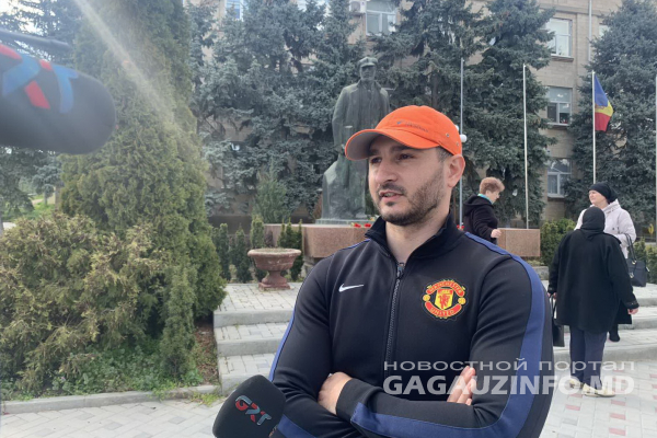 «В СССР не было зависти и злости». Коммунисты возложили цветы к памятнику Ленина в Комрате