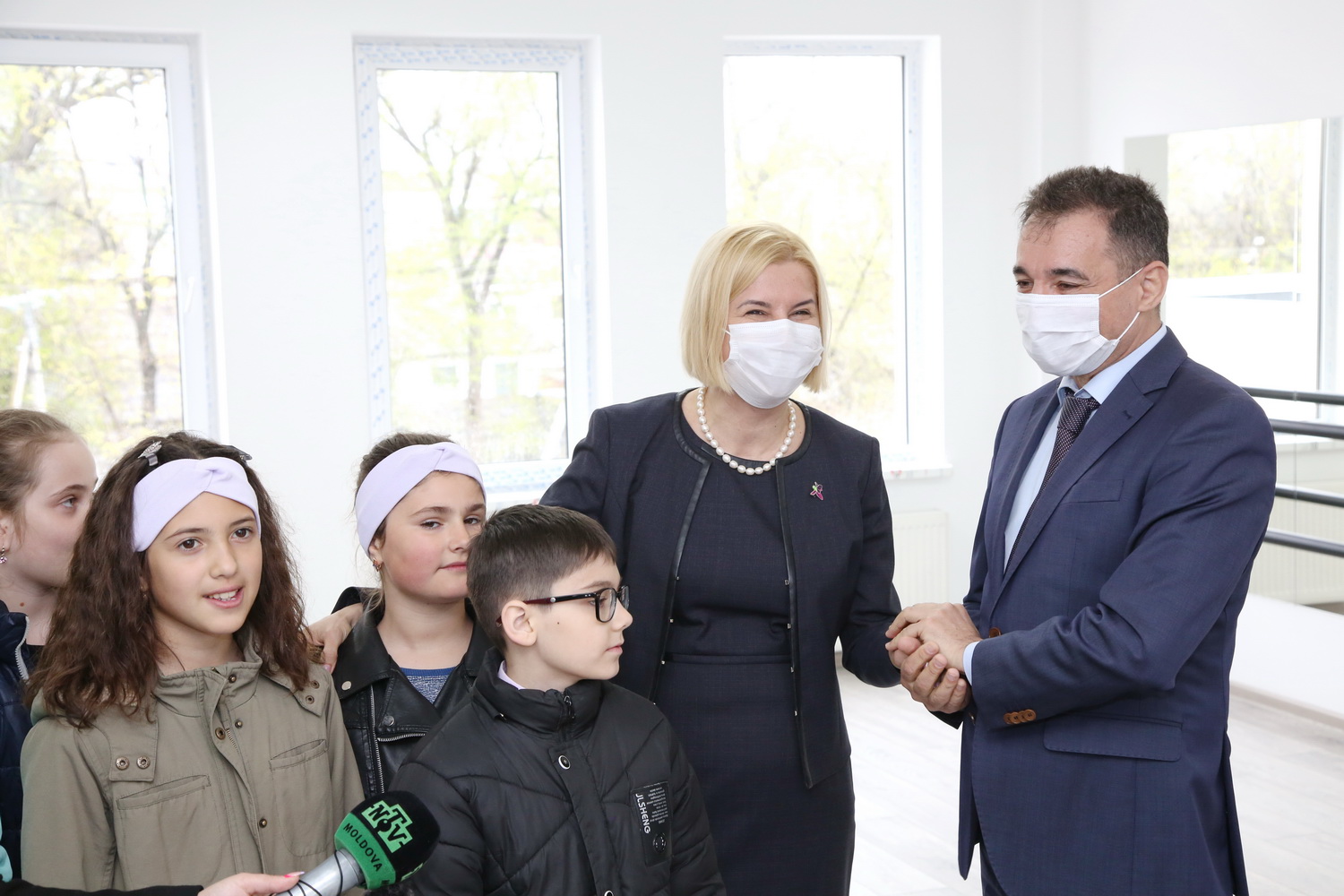 «Меняем внешний вид города». Башкан и Посол Азербайджана осмотрели Школу искусств в Чадыр-Лунге