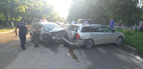 На севере Молдовы пьяный водитель попал в ДТП, убегая от полиции