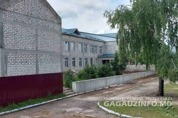 На каком этапе строительство корпуса лицея Еминеску в Комрате, рассказал специалист