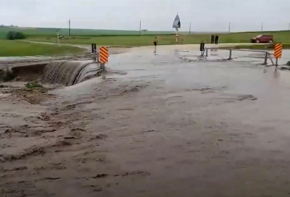 Дожди отрезали от мира село в Каушанском районе