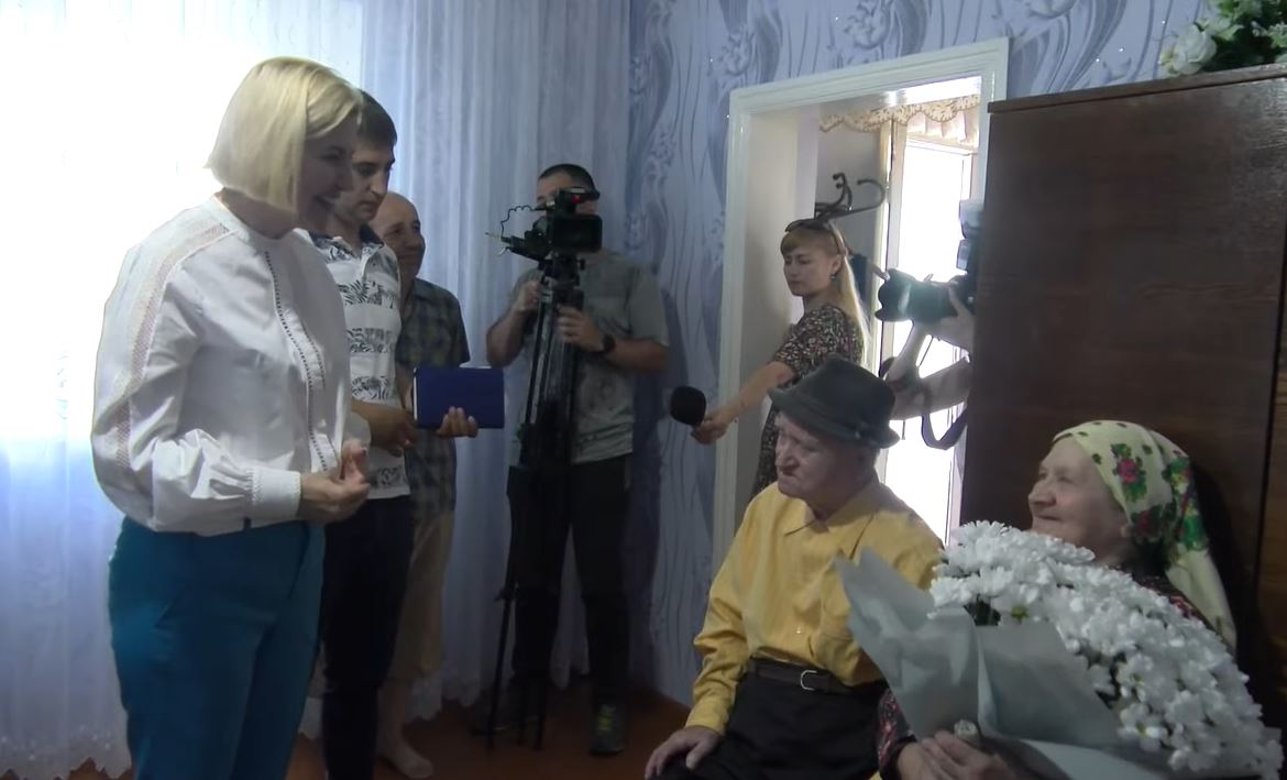 LIVE: Ирина Влах посещает семью Урум в Дезгинже