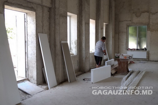 «Тренироваться было небезопасно»: В Чадыр-лунгской ДЮСШ №1 идёт ремонт