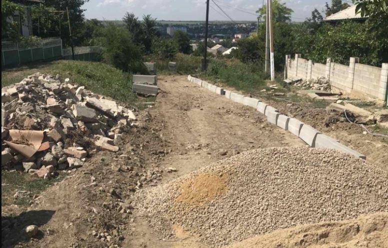 Еще полкилометра брусчатки. В Чадыр-Лунге начался ремонт двух улиц