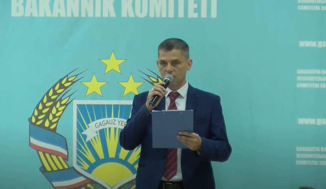 LIVE: Ирина Влах награждает лучших выпускников в Гагаузии