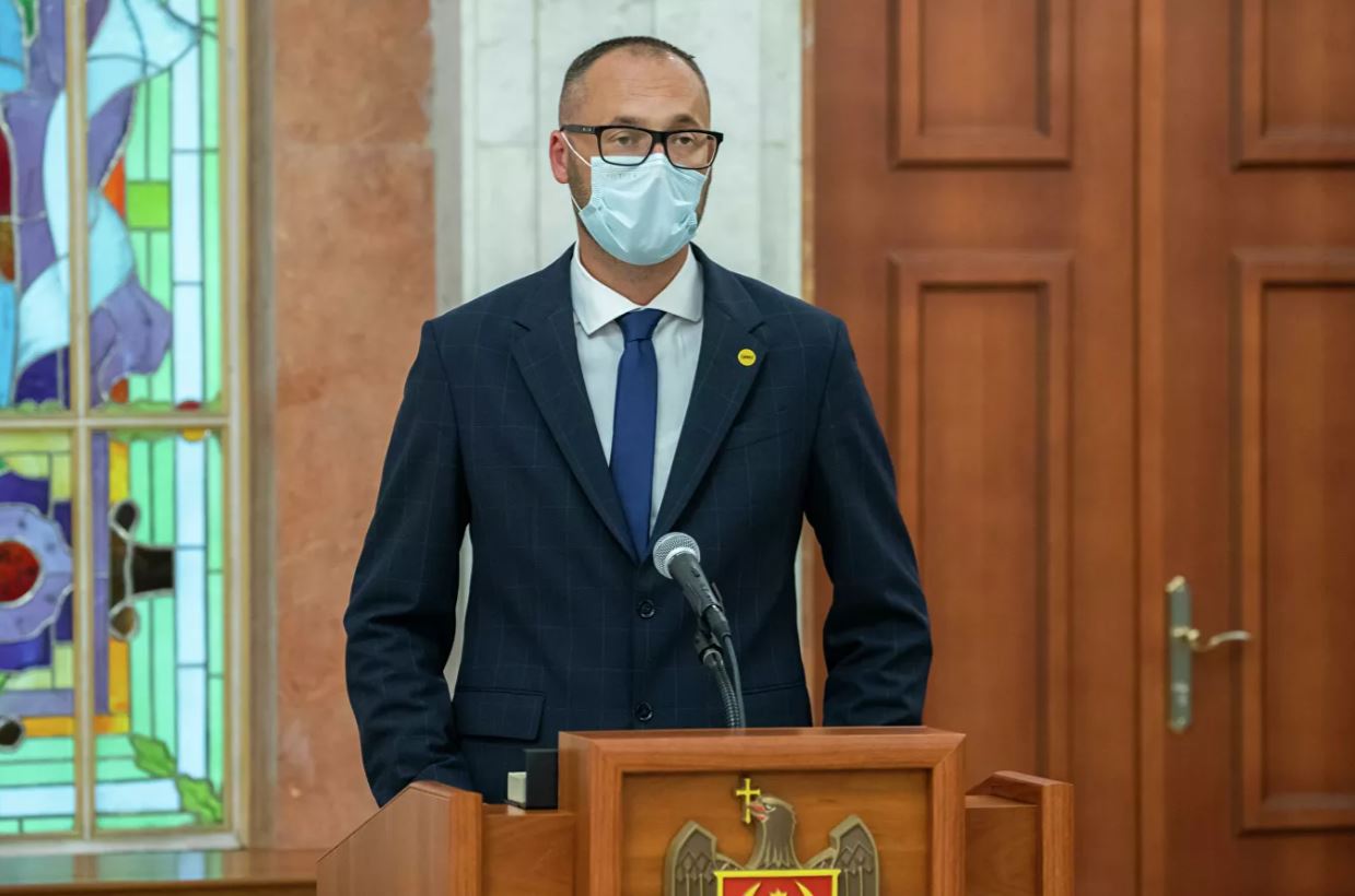 Литвиненко раскритиковал инициативу Стояногло лишить чиновников иммунитета