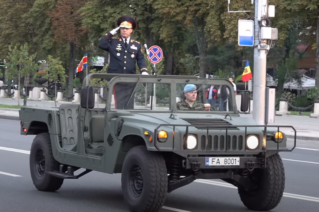 Линейки отменили, а военный парад состоится: как это объяснила Наталья Гаврилица