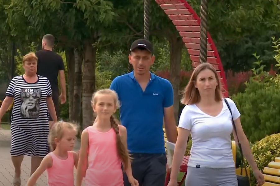 День знаний без линейки: что говорят родители школьников из Гагаузии