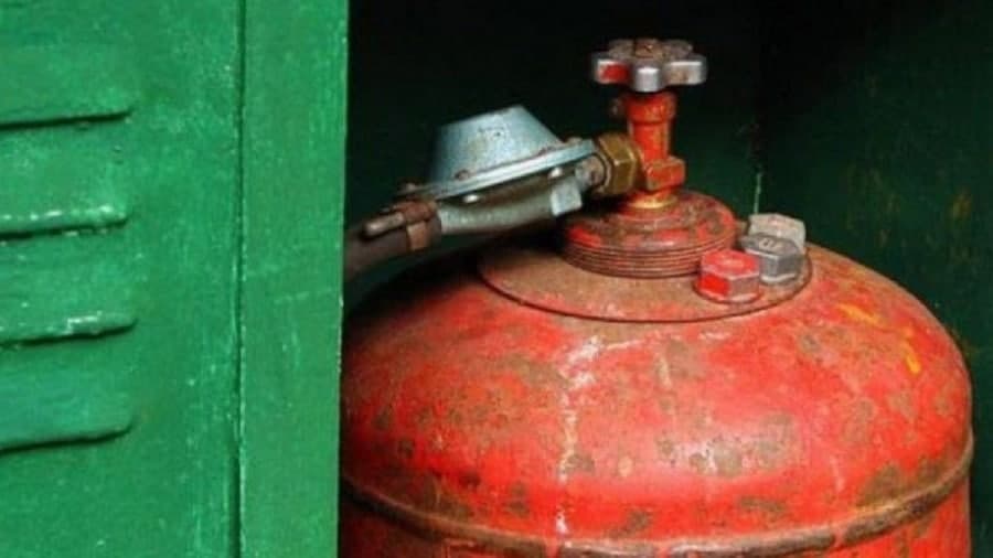 В Каушанах мужчина получил ожоги второй степени, решив поджечь спичку у газового баллона