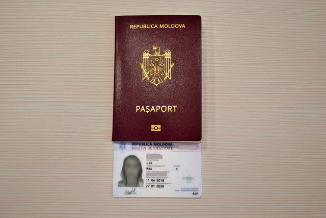 Жителей Молдовы обязали носить с собой удостоверение личности