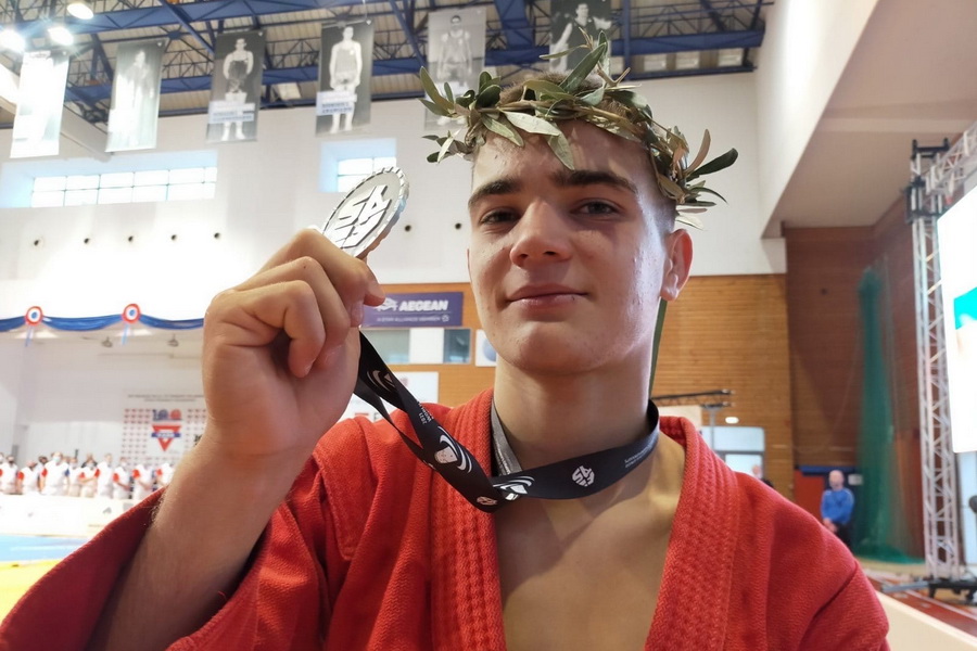 Самбист из Гагаузии завоевал серебряную медаль на чемпионате мира