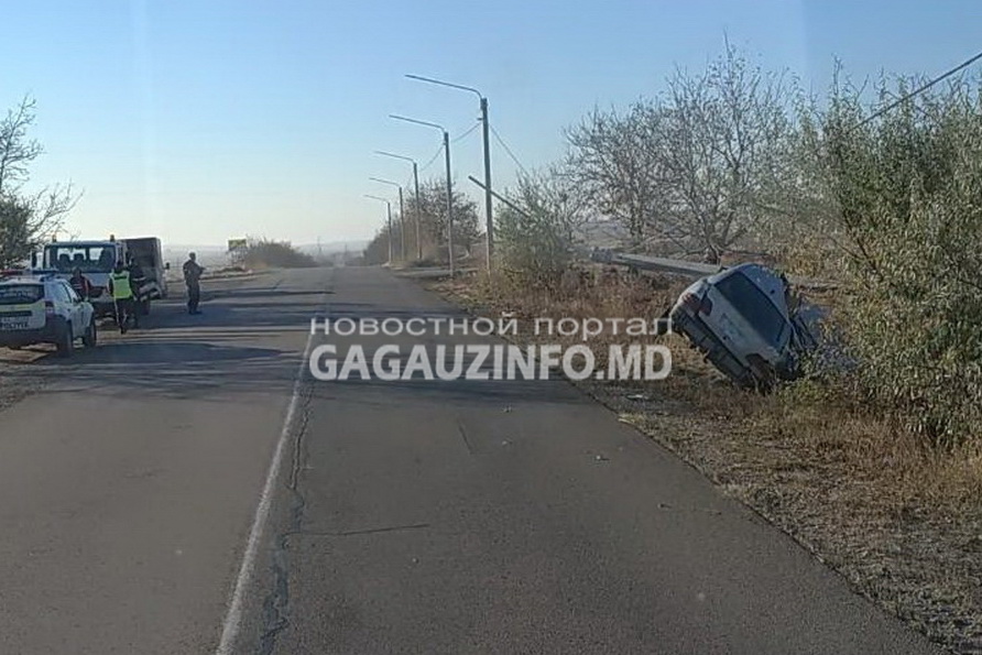ДТП на дороге Комрат-Вулканешты: перевернулся легковой автомобиль