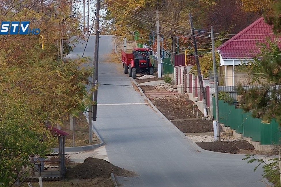 «Невозможно было проехать»: в Гайдарах капитально отремонтировали одну из улиц