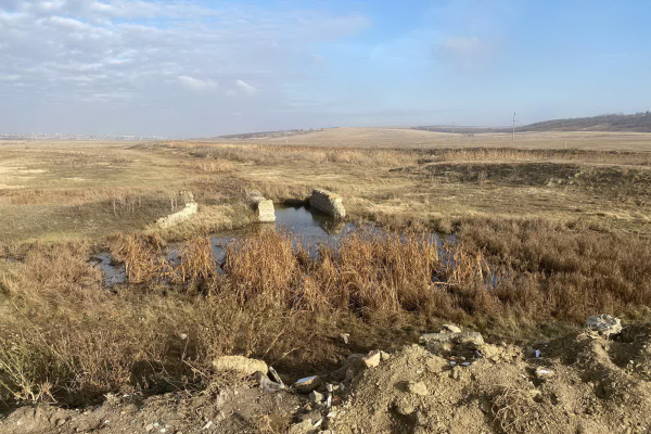 Воздух отравлен - жители гагаузского села жалуются на неприятный запах