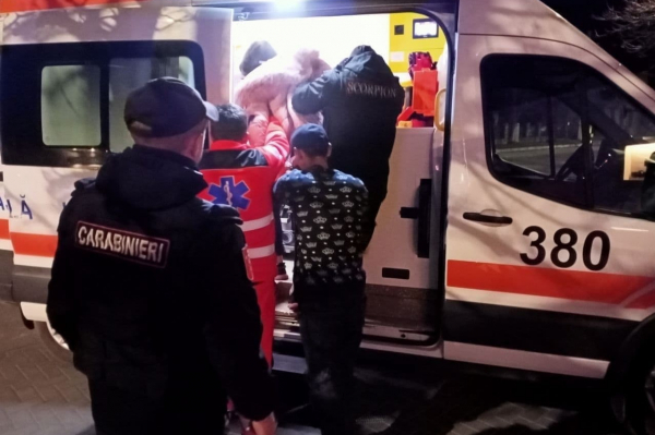 Стало плохо прямо на улицах. Карабинеры помогли нескольким жителям Гагаузии