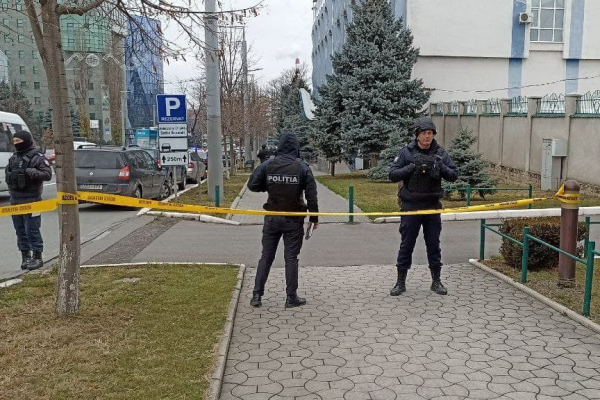 Здание суда на Буюканах снова эвакуировали из-за сообщения о бомбе