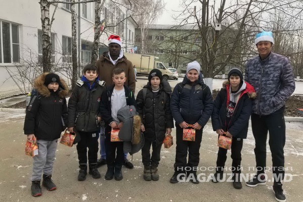 Более 800 детей из села Баурчи получили подарки к Новому году