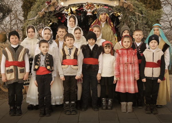 Видеопоздравление с Рождеством Христовым от Свято-Дмитриевского монастыря Чадыр-Лунги