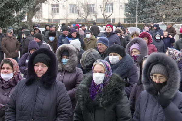 «Из Молдовы хотят уехать даже пенсионеры». В Чадыр-Лунге прошел митинг протеста