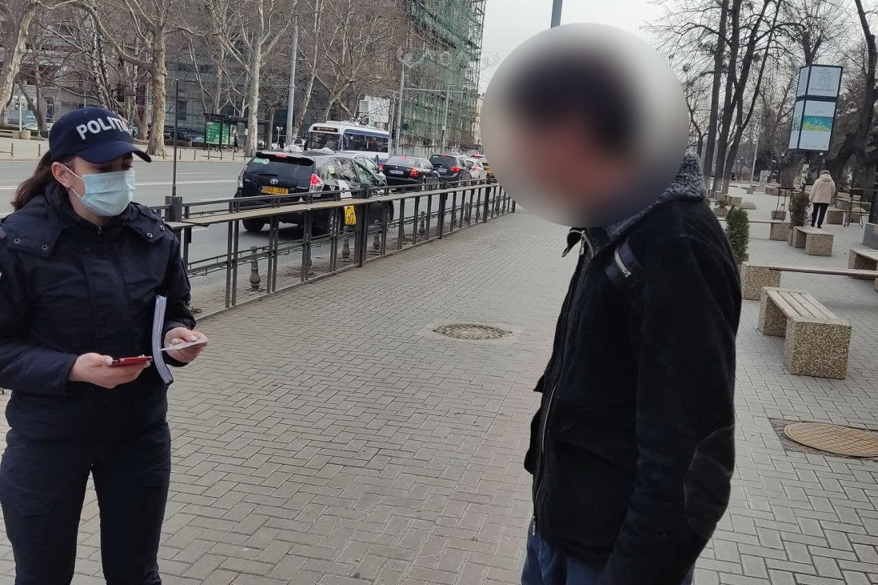 Молдавский актер разгуливал по улице с наркотиками