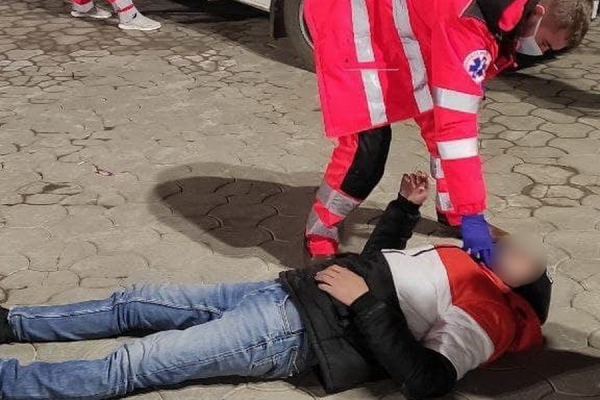 Стало плохо на улице в Комрате. «Скорая помощь» забрала мужчину в больницу
