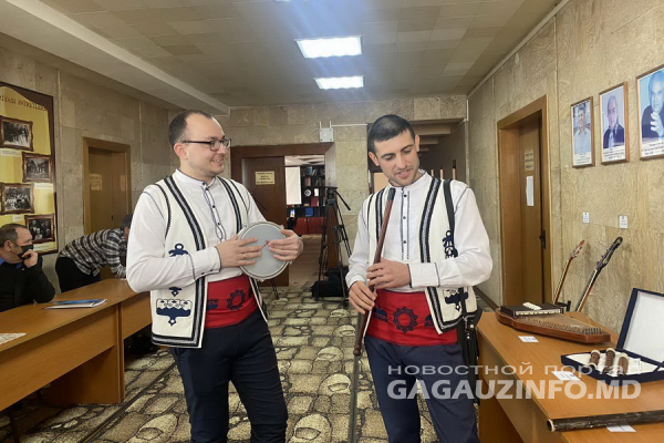 Выставка редких музыкальных инструментов открылась в КГУ