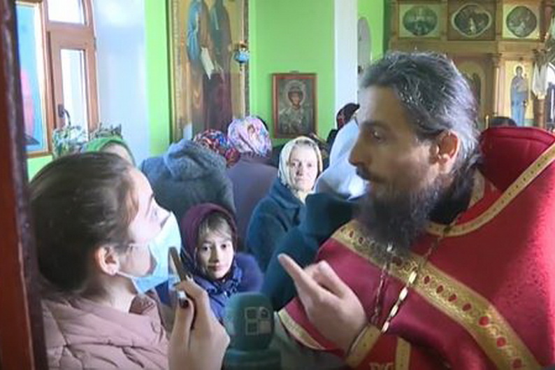 Священник из Хынчештского района не принимает в церковь привитых людей