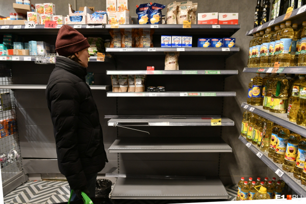 В Румынии в магазинах ограничивают продажу продуктов в одни руки. С чем это связано