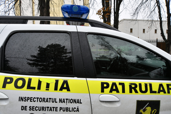 В Молдове двух полицейских задержали за взятку. Открыты два уголовных дела