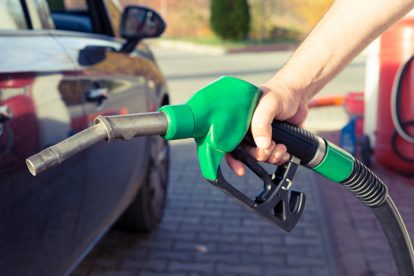 Импортеры АЗС утверждают, что зарабатывают лишь 1,62 лея на продаже одного литра топлива