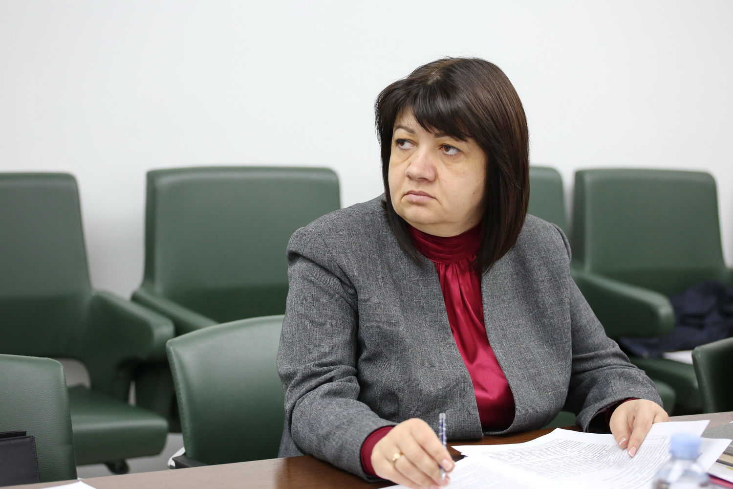 Уволить людей или не проводить бал выпускников – управление образования перед дилеммой